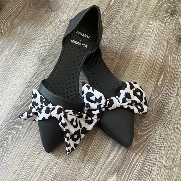 Beth Richards Native Flats